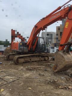 工廠低價處理日立挖掘機 建筑工程機械制造的經濟選擇